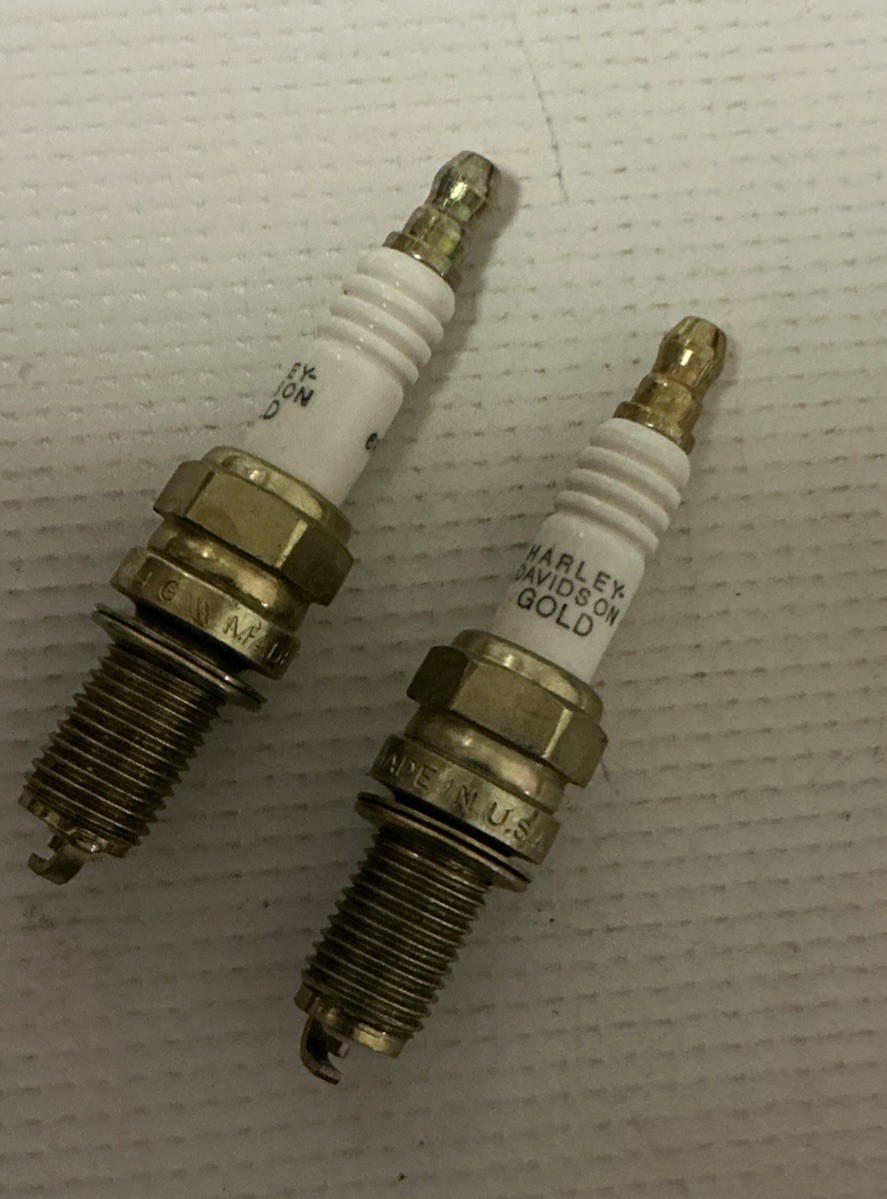Harley Davidson Pair of Gold 6R12G Spark Plugs 32355-94