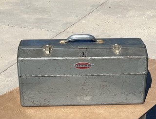Vintage CRAFTSMAN 20" Mechanics Hip Roof Tool box W/multiple Trays