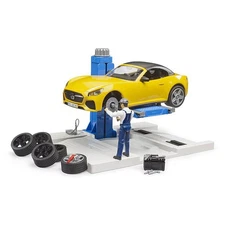 Bruder 1/16 bworld Car Service Center with Bruder Roadster 62112