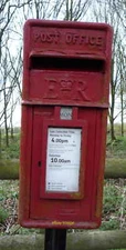 Photo 6x4 Close up, Elizabeth II postbox, Radbourne Postbox No. DE6 840. c2016