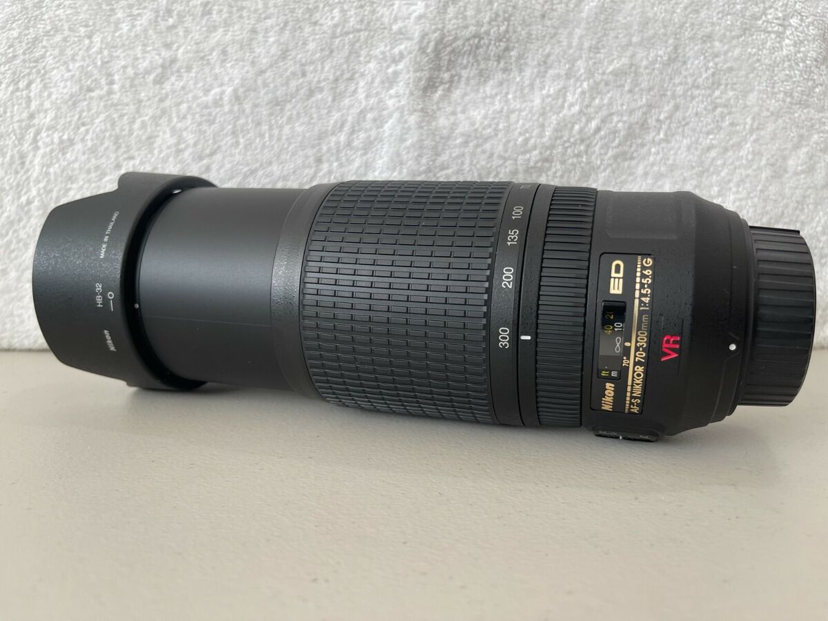 Nikon AF-S VR Zoom-Nikkor 70-300mm f/4.5-5.6 G IF-ED Nikon AF-S VR Zoom-Nikkor 70-300mm f/4.5-5.6 G IF-ED