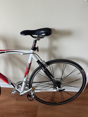 Trek 2100 ZR9000 Road Bicycle 52cm Ultegra 10 Shimano USA MADE