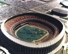 HARRY KALAS PHILLIES SIGNED VETERANS STADIUM "THAT STADIUMS OUTTA HERE" 8X10 