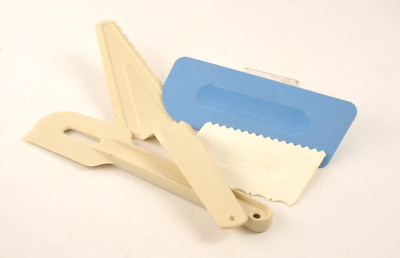 VTG Tupperware Cake Decorator Frosting Spreader Spatulas Pie Cutter Baker Tool
