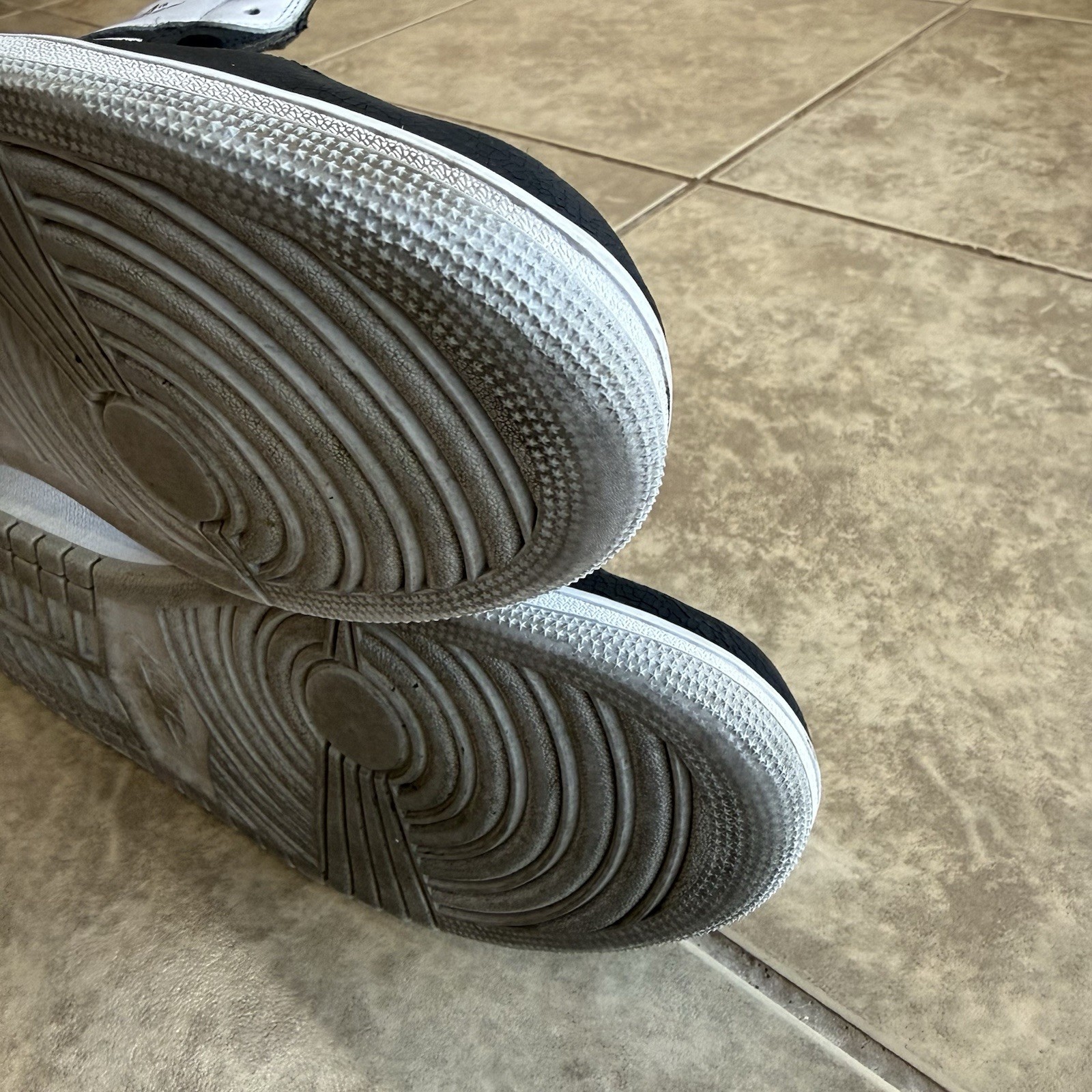 Air Jordan 1 Retro High OG White Bleached Coral-Black Used Size 14  555088-108 thumbnail 8