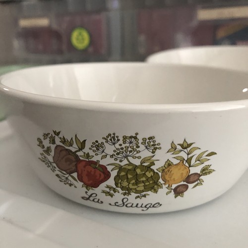 2 Corning ware Floral Bouquet 1 pint pan with handle P-81-B & 1- 1 1/2 Pt No Lid - Picture 4 of 10
