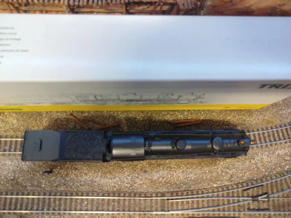 TRIX SCALA H0 LOCOMOTIVA A VAPORE 2-8-2 NYC #1890 DCC SOUND OVP - Imagen 3 de 4