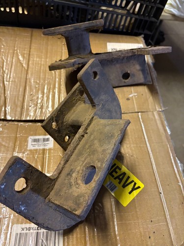 MEYER SNOW PLOW PLUS MOUNT  CHEVY/GMC '99-'10  19223,19224 MOUNTING BRACKET ONLY