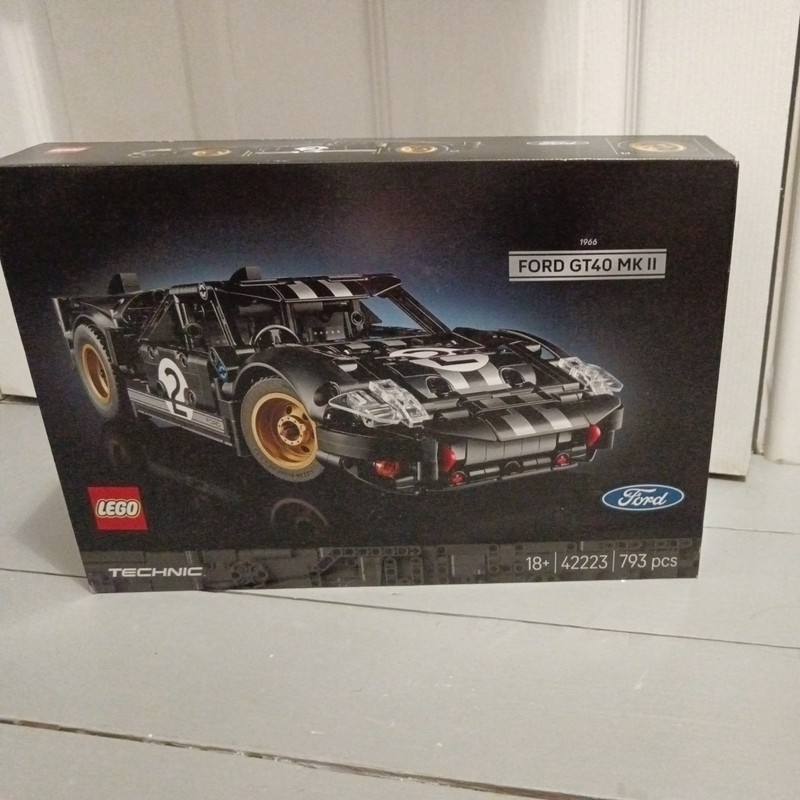 LEGO Technic 1966 Ford GT40 MKII Race Car for Adults (42223) New & Sealed