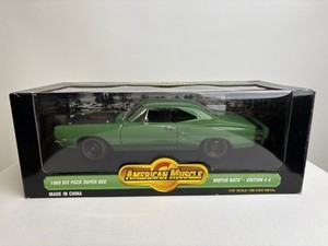 ★美品★ 1/18アメリカン MUSCLE 1969 ダッジ スーパー Bee 1969 Dodge Super Bee 1/18 Die Cast Model Ertl American