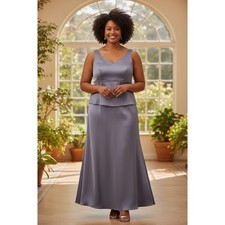 Davids Bridal Style Beaded Waist Gown Set Lilac Purple Size 16