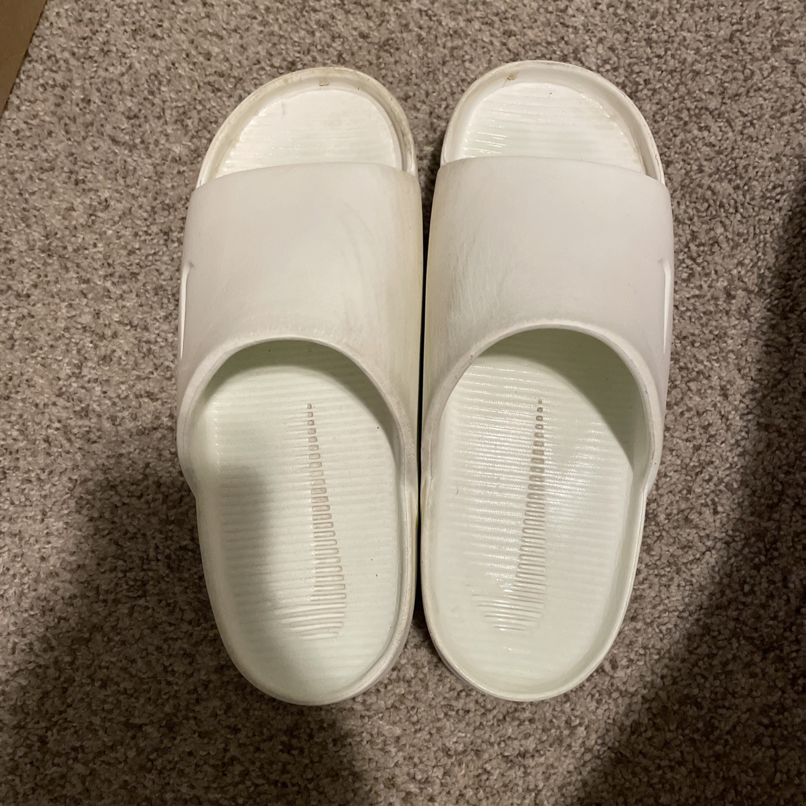 Nike Calm Slides White Men’s Size 8 / Women’s 9 Foam Slip-On Sandals Comfort