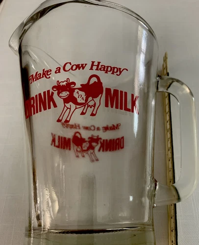 Vintage “Make a Cow Happy Drink Milk”  Glass Pitcher AmericanDairy Assoc. (DR19)