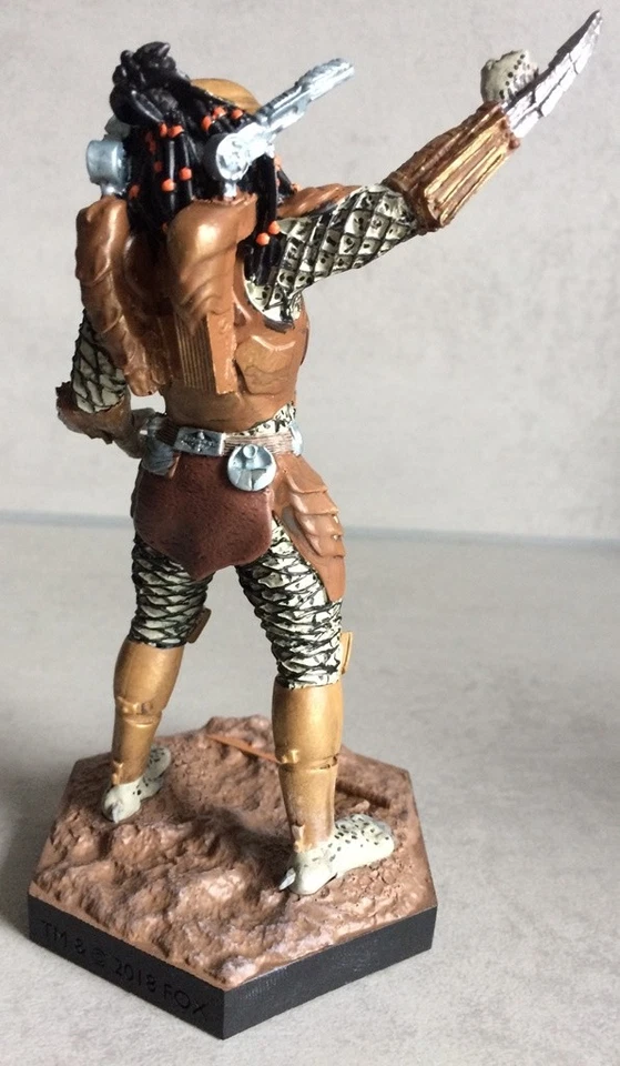 Colección Figuras Alienígenas y Depredadores Nº Figura Depredador 46 Nudo Superior (AVP: Guerra) Foto 2 de 4