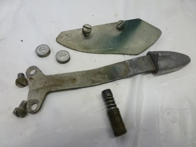 1954-55 SEARS ELGIN 5 HP 571.58571 THROTTLE LEVER SET BOLT BOAT MOTOR