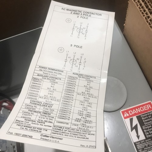 EATON CUTLER HAMMER ECL03C1C3A Lighting Contactor Enclosure 3 Pole 30 Amp - Picture 8 of 12