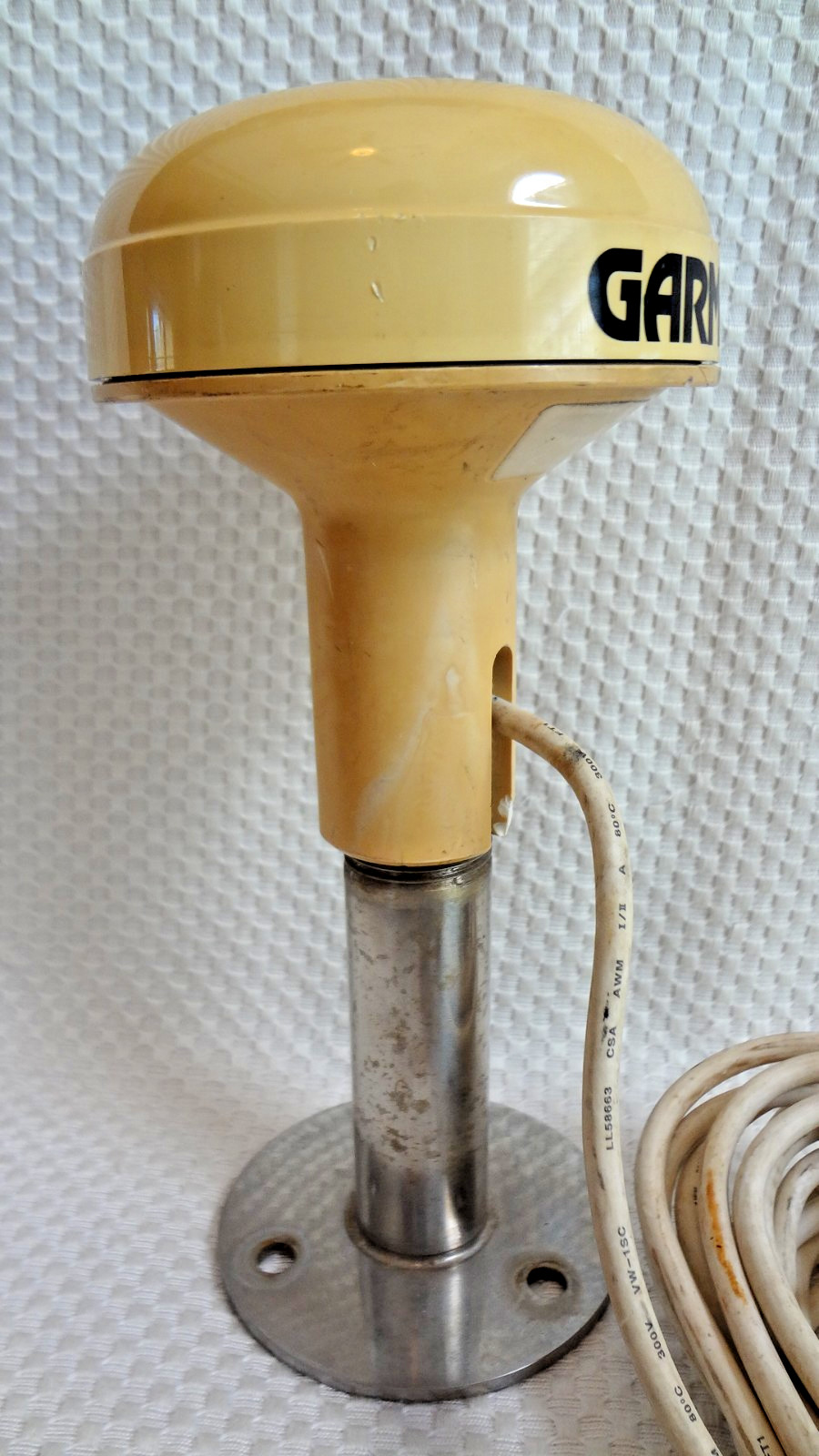 Garmin GPS17N NMEA 0183 Marine GPS Sensor Antenna w/ Mount - GPS-17N