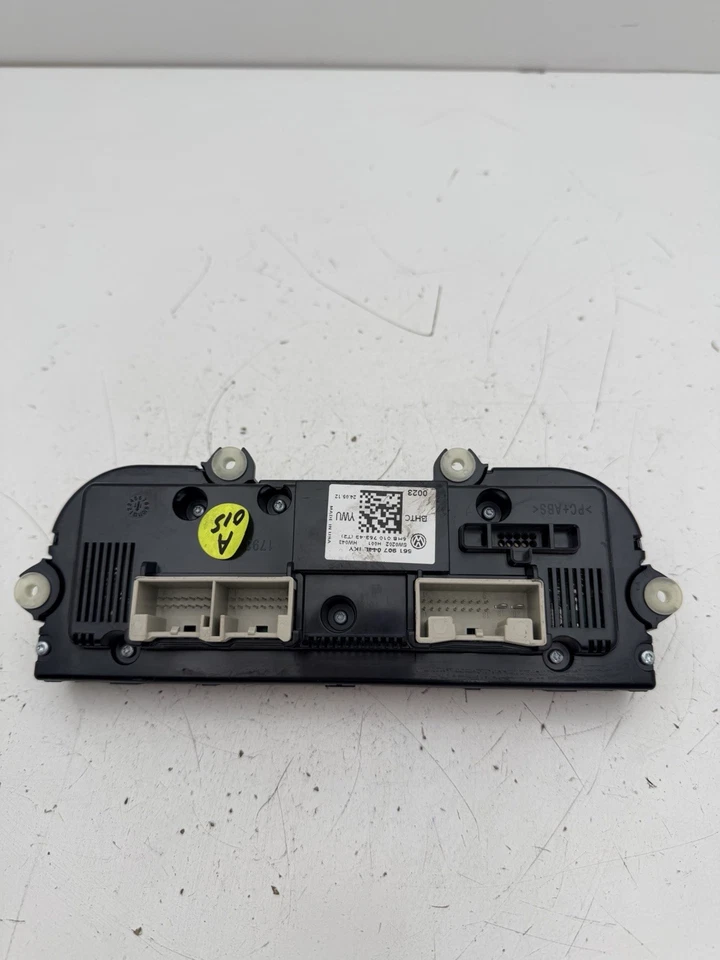 Unidad de control de clima doble aire acondicionado Volkswagen Passat 2012-2015 OEM / 561 907 044L Foto 3 de 4