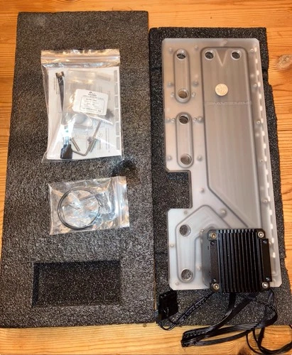 Bykski Distro Plate + DDC Pumpe + RGB für ASUS ROG Strix GX601 PC Case