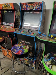 Arcade1UP Marvel vs Capcom W/ Riser Stool Lit Deck Protector 