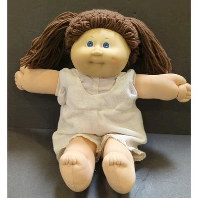 1985 CABBAGE PATCH DOLL / Xavier Roberts / Brown Hair / Signed Blue Eyes