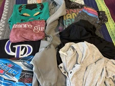 Women’s Clothing Lot Size Medium / Large Various Brands Juniors 10 Shirts
