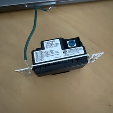 Lutron Radio RA2 RRD-10D-BL Lighting Dimmer Switch Black - Gently Used.