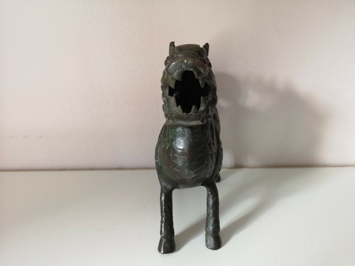 Antique Chinese Buddhistic Lion Shishi Foo Dog Bronze Incense Burner / Censer - Picture 5 of 12