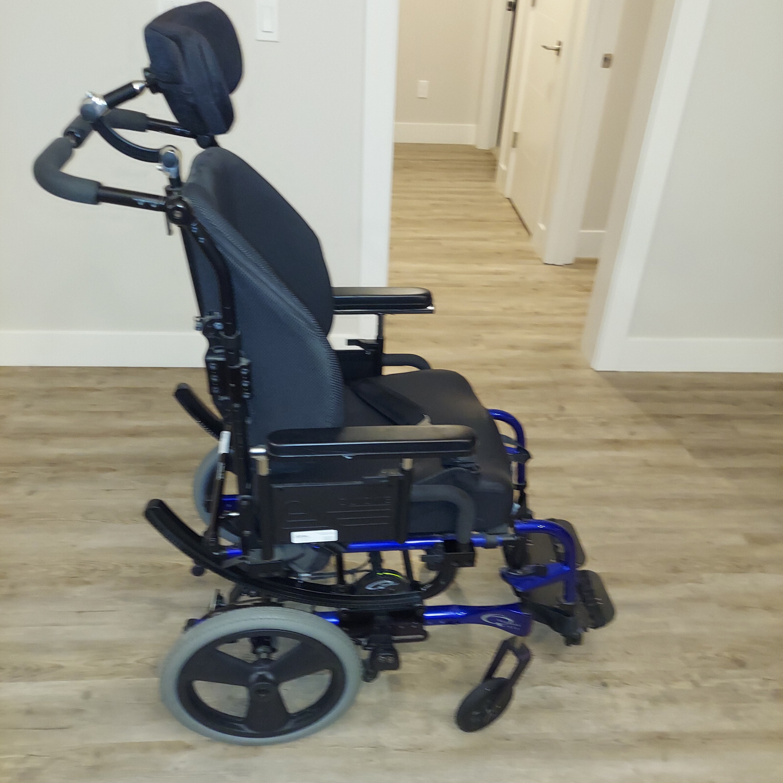 QUICKIE IRIS TILTINSPACE WHEELCHAIR ADJUSTABLE W/ JAY J3 BACK & XCORE