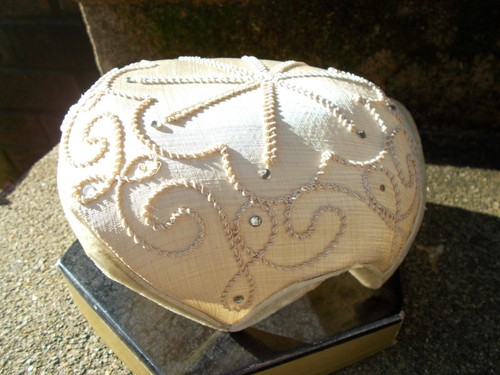 Flapper Skull Cap Headpiece Beige 