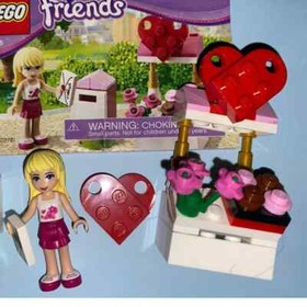 Lego 30105 Friends Valentine Mailbox w Stephanie cute!