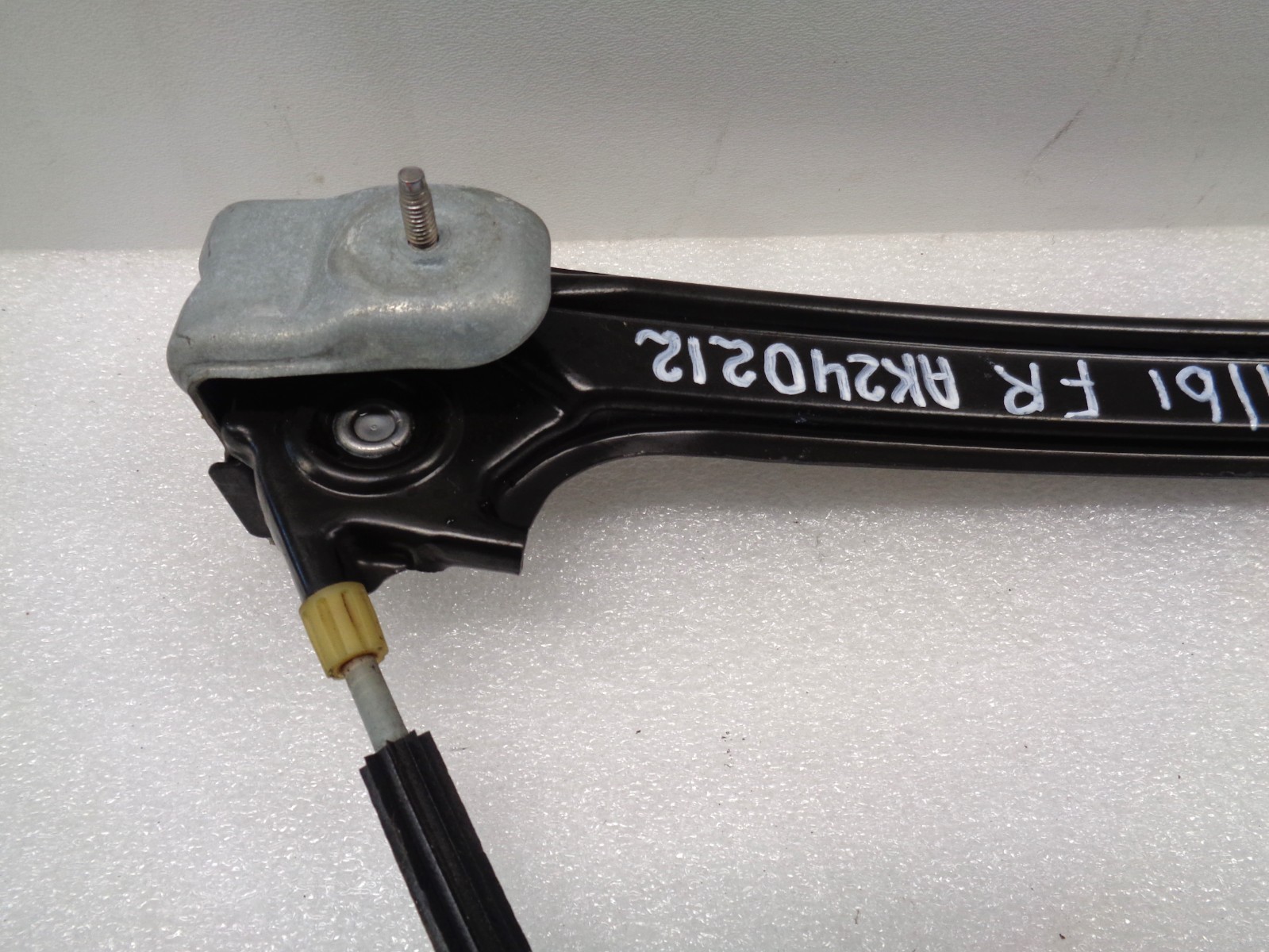 2015 Maserati Ghibli Front Right Passenger Door Window Regulator OEM AK240212