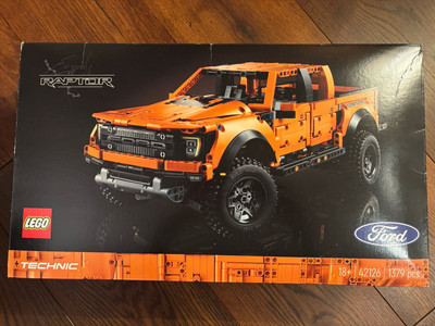 LEGO TECHNIC: Ford F-150 Raptor (42126)