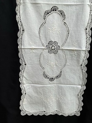 Hand Embroidered Flowers Lace Inserts MALTA Table Runner 14'' x 32'' Cream Vintage