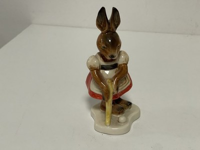 Goebel porcelain figurine of a rabbit, 14 cm, first choice, top condition