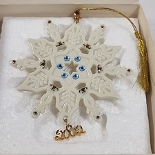 LENOX 2002 Annual Gemmed Snowflake Jeweled Christmas Ornament  Box