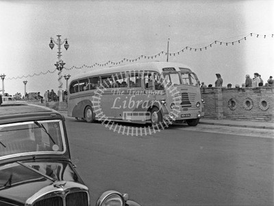 FOTO Dell (Rover), Laugengrün Dennis Lancet III Yeates FOS NBH 856 bei Worthing