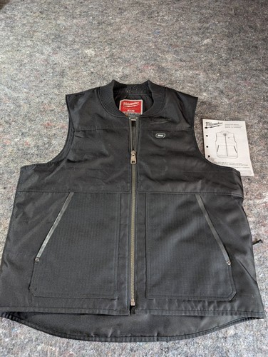 Milwaukee M12 Heated Gear Vest Mens XL Black Quilted Insulated No Battery