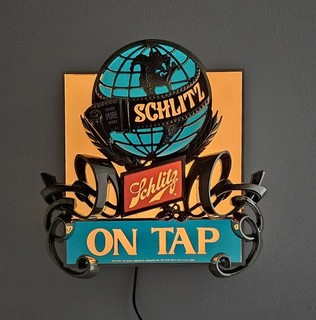 Vintage Schlitz Globe & Ribbon Lighted Wall/Bar Display Sign