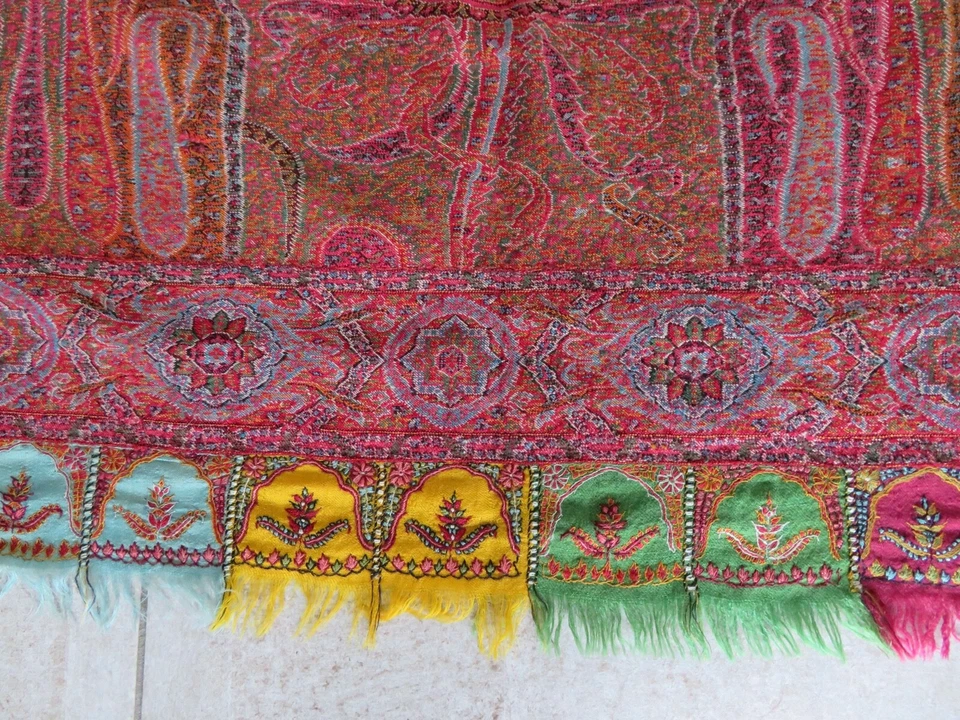 Ancien châle cachemire de mariage XIX  ème .Dimensions :3,10 x 1,44 m .Kashmir - Photo 2/4