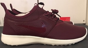 nike juvenate maroon