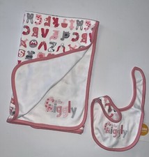 NWT Infants Gymboree NEWBORN ESSENTIALS GIGGLY Giraffe Reversible BLANKET  BIB