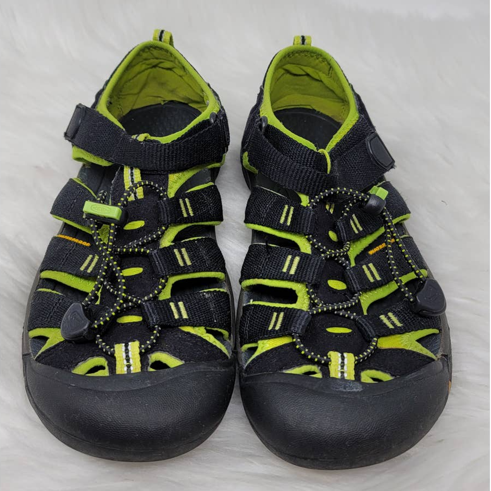 KEEN Sandalo da donna nero impermeabile giallo trekking trekking atletico a piedi taglia 5