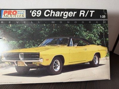 1/25 PRO MODELER  69 Charger R/T 1:25 NIOB 85-5937