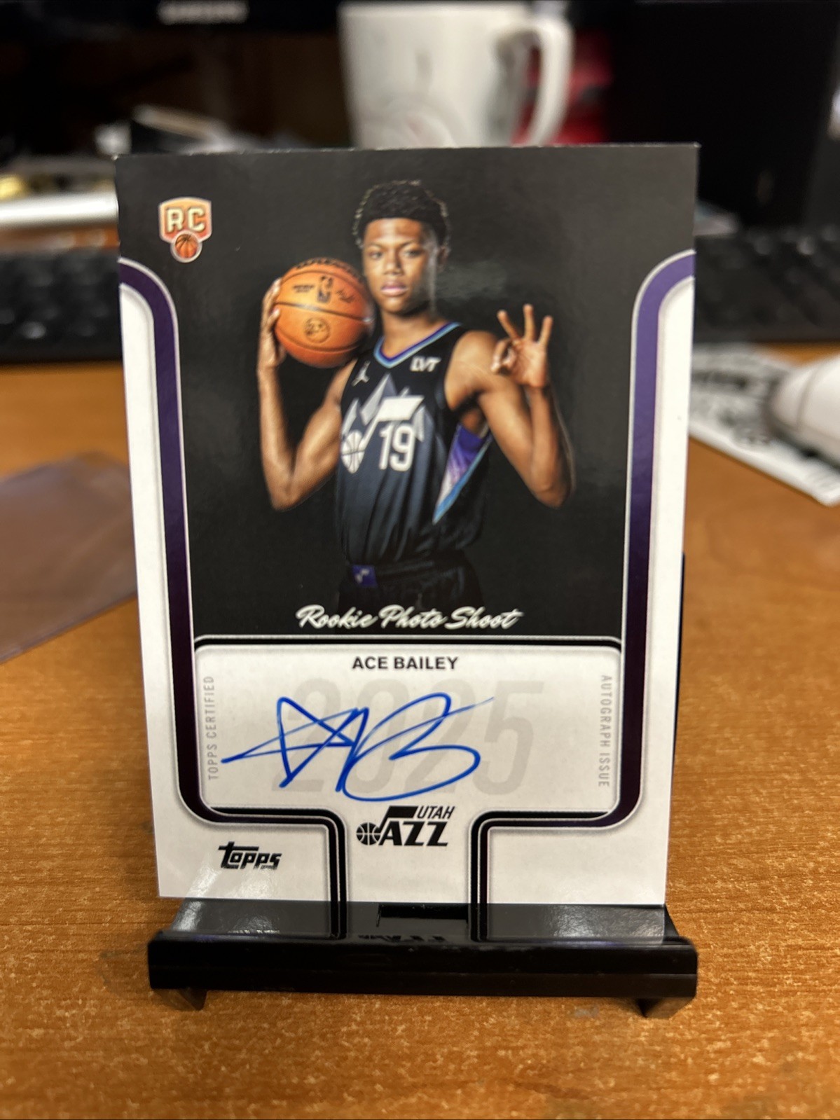 2025 Topps Basketball Rookie Photo Shoot Ace Bailey On Card Auto