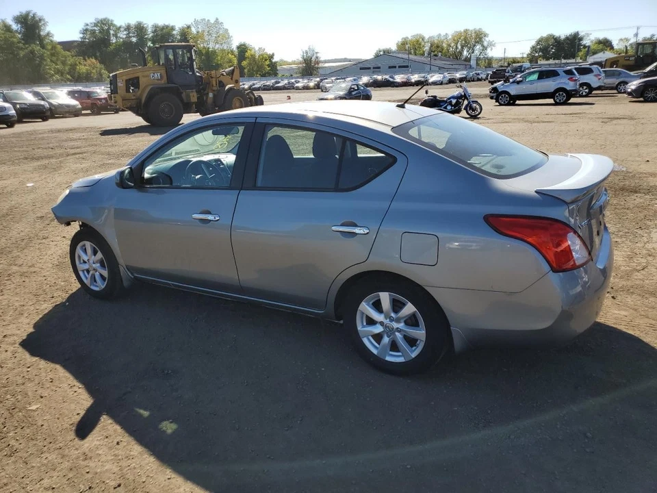 二手右后门组件后侧适合:2014 年日产 Versa Sdn 电动 Rea — 第 2/4 张图片