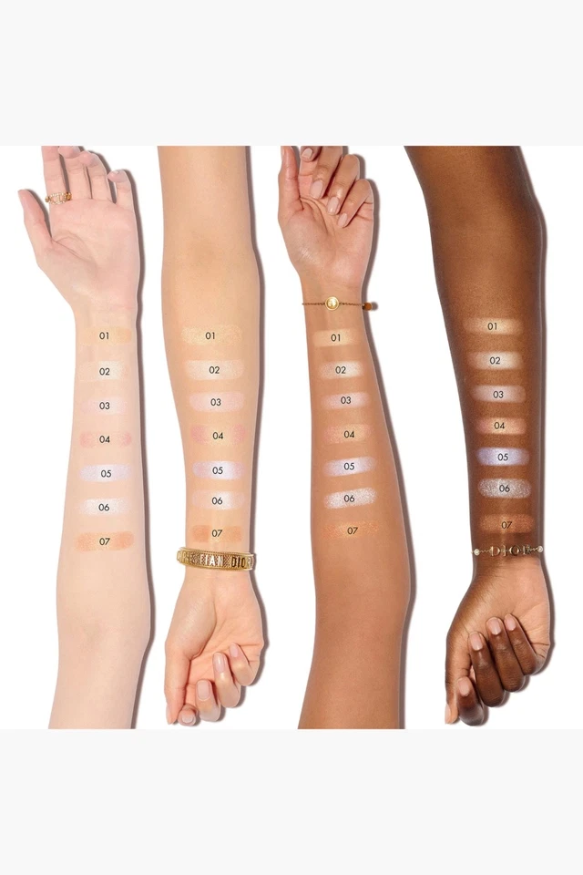 Luminizador DIOR Forever Glow 6 g/,21 oz TAMAÑO COMPLETO EN CAJA Foto 2 de 2