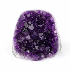 Amethyst Stufe mit poliertem Rand und Standfläche in bester Farbe und Qualität