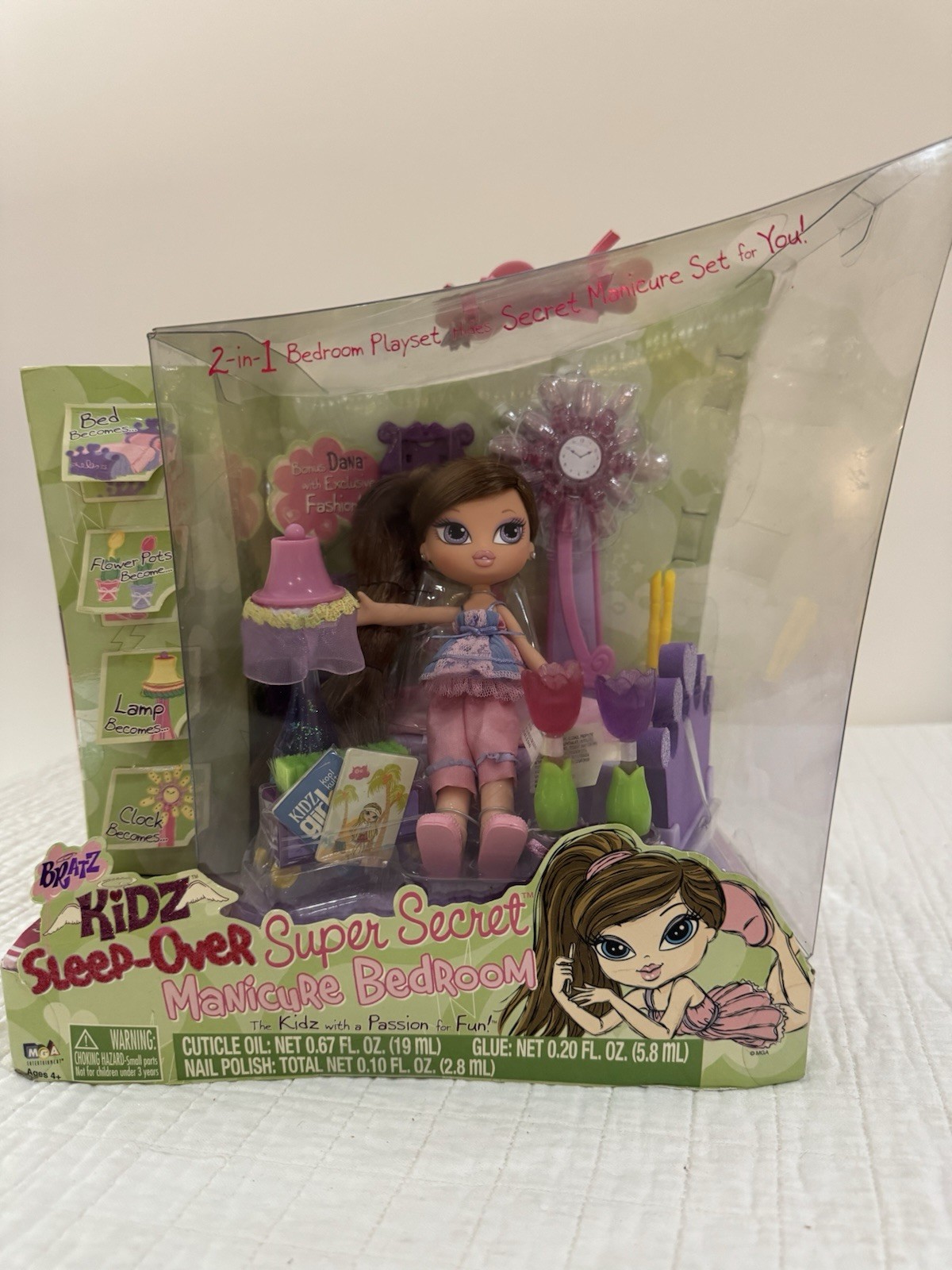 Bratz Kidz Sleep-Over Dana Doll & Manicure Bedroom Playset A