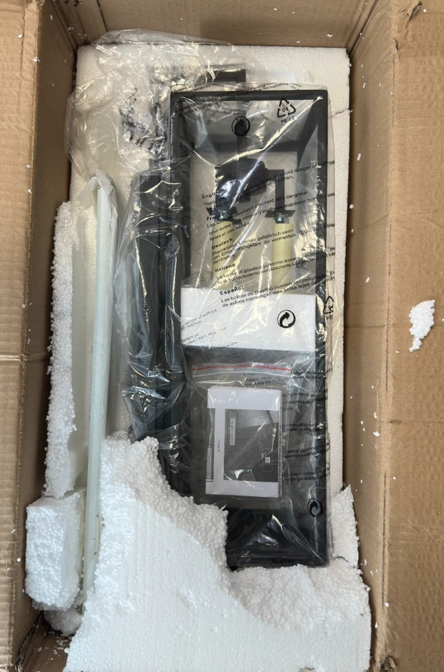 Linterna de pared exterior de hierro forjado Troy Lighting Beckham B6382-FOR Foto 2 de 3